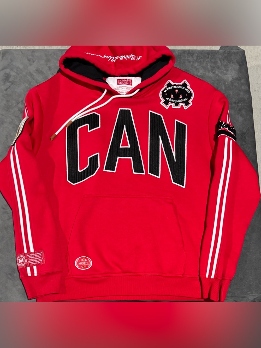 Mondetta Originals Canada Breakaway Hoodie Red Men's Size L - NWOT Flawless